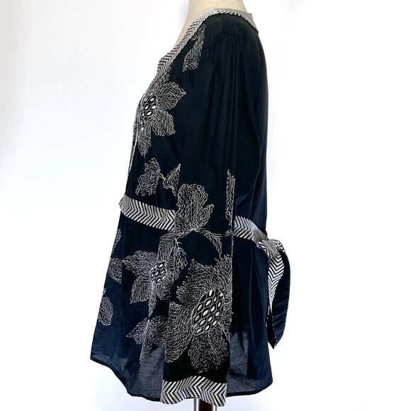 Lane Bryant Plus Black V-Neck Tie Back Top with Embroidery 18 - Picture 6 of 7